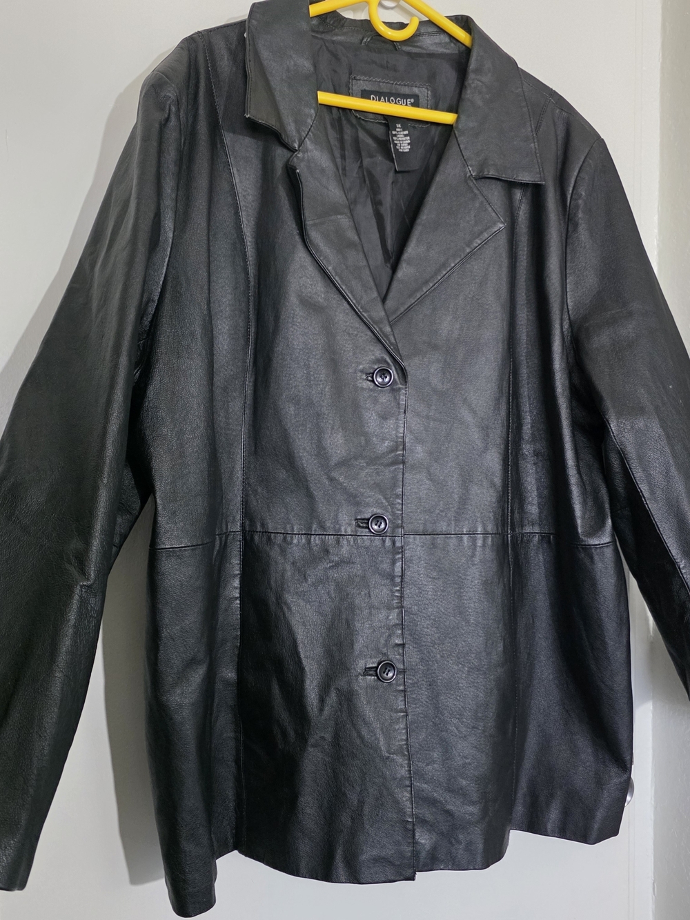Dialogue Women's Black Leather Button-Front Jacket